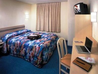 Motel 6 Stockton - Charter Way West