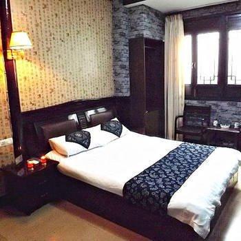 Wuzhen Lane Court Hostel