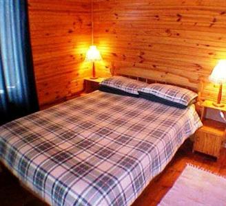 Eagle Falls Country Lodge