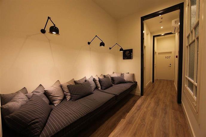 Hostal Rambla84