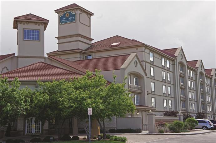 La Quinta Inn & Suites Denver Airport DIA