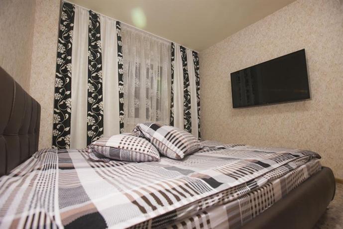Apart-Hotel Home Hotel na 70 let Oktyabrya