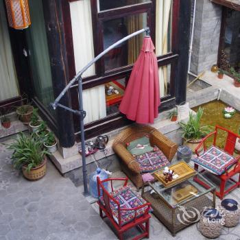 Zhengfu Caotang Inn Shishangliuquan Lijiang