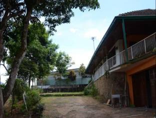 140 Kandy Tourist Home Stay