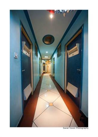 Hotel Dhoom
