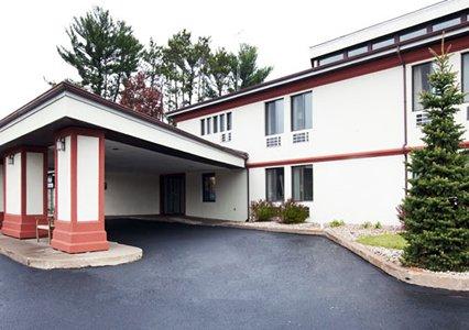 Econo Lodge Inn & Suites Stevens Point
