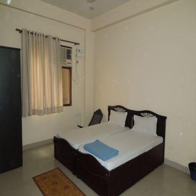 Swani Residency