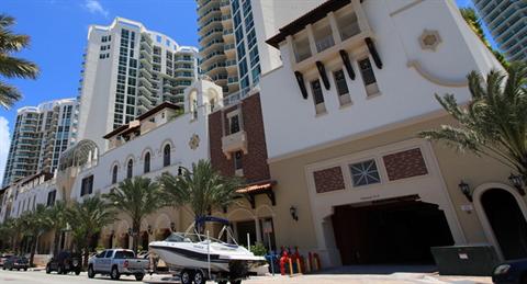 Saint Tropez Sunny Isles