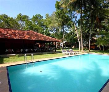 Manahara Beach Cottage & Cabanas