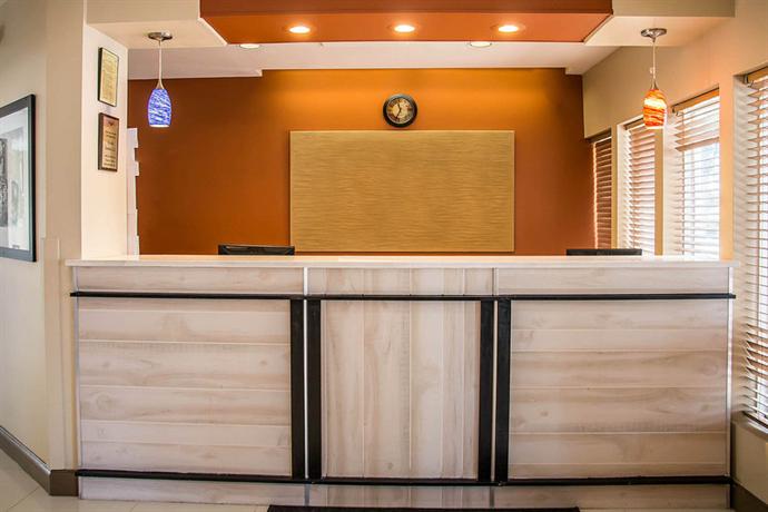 Clarion Inn & Suites Savannah
