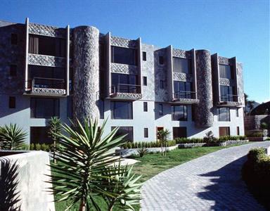 El Crater Hotel