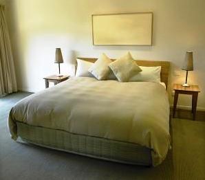 Hilander Motel