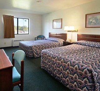 Super 11 Inn and Suites