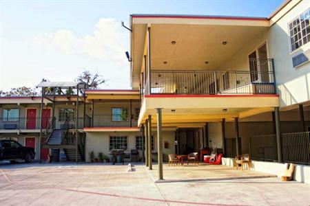 Whispering Palms Inn