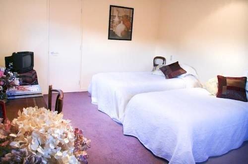 40 Thornycroft Street Bed And Breakfast