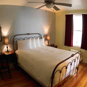 Armstrong Hotel