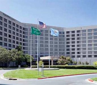 Doubletree Hotel Tulsa-Warren Place