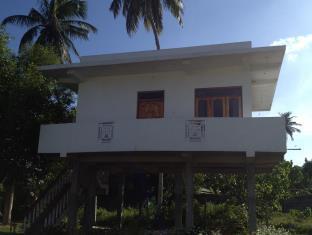 Villasiri Leon Beach Paradise