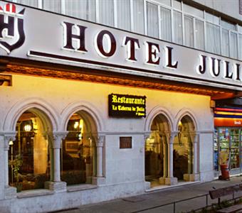 Julia Hotel