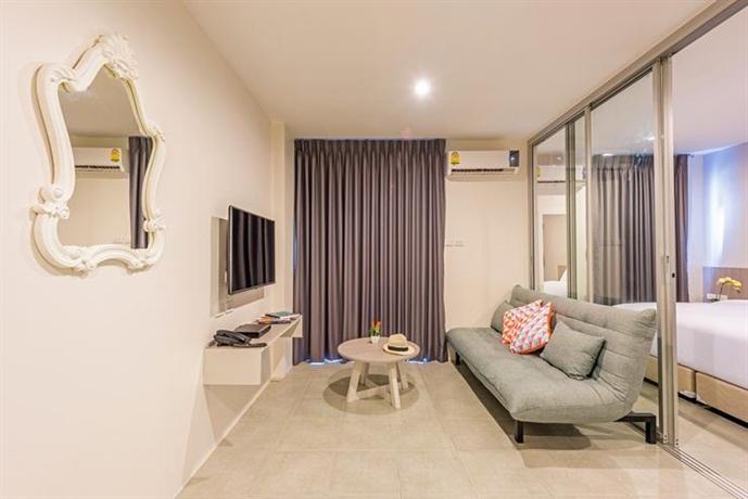 Recenta Suite Phuket Suanluang