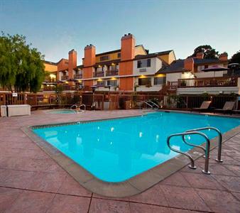 Mariposa Inn and Suites
