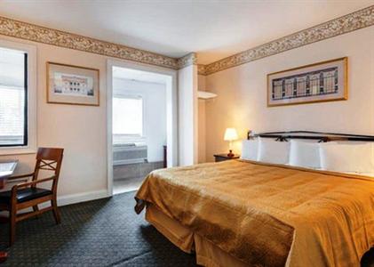 Newport Inn and Whirlpool Suites