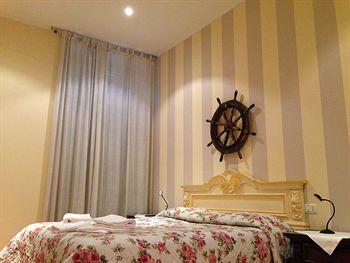 Airport Abaco Suite