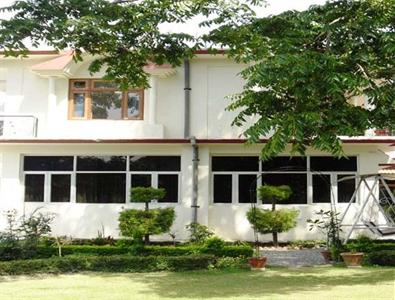 Sapphire Inn