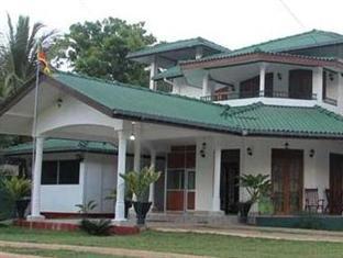 Thilaka Holiday Home