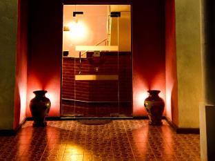 Hotel Moonstone