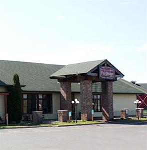 HomeTown Inn & Suites