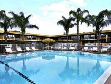 Days Inn West of Busch Gardens