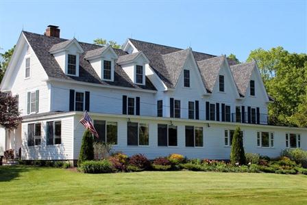Inn at Pleasant Lake