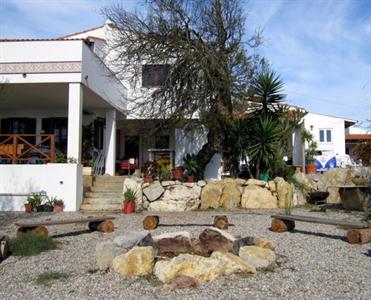 Da Silva Surfcamp Hostel