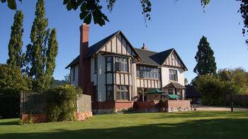 The Birches Bed & Breakfast Dunedin