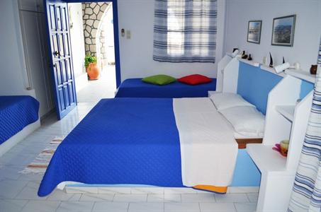 Efi's Rooms and Studios