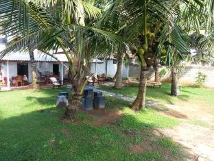 Dinsara Pearl Villa