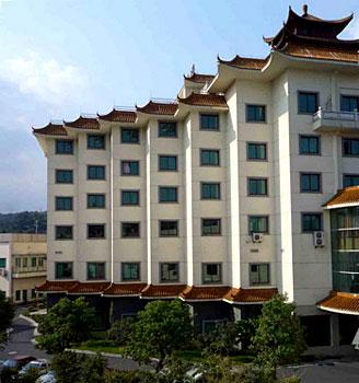 Huachen Holiday Hotel
