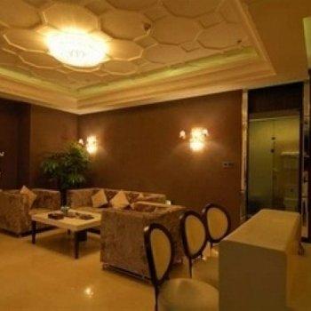 Triumphal Arch Business Hotel