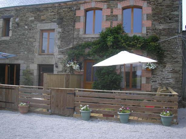 Homestay in Josselin near Lover's Wood