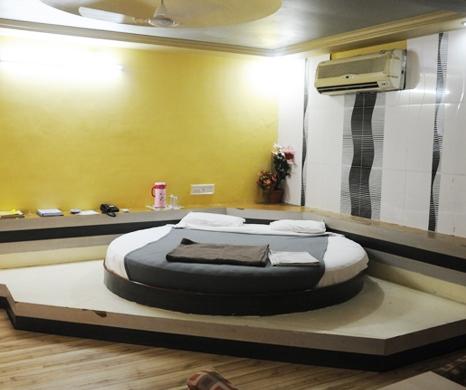 Hotel Neelkanth Paradise Ahmedabad
