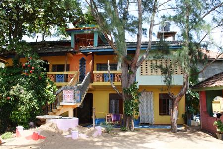 Arugambay Surf Resort