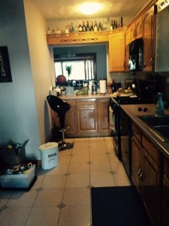 Homestay in Somerville near Central Library