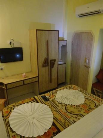 Hotel Temple on Ganges