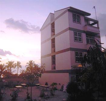Airport Alba Inn
