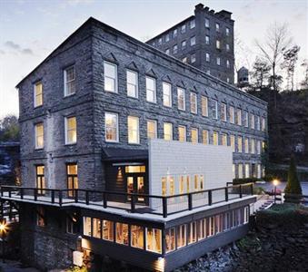 Ledges Hotel