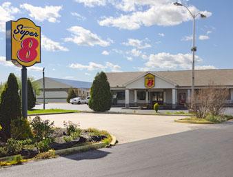 Super 8 Monteagle