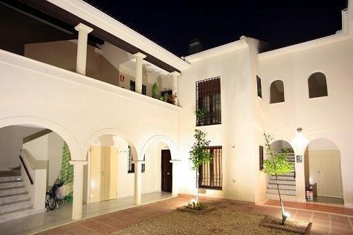 Apartamentos Patios de Alcantara