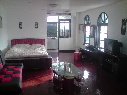 Joe Palace Apartments