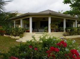 4 Br Villa On Golf Course - Runaway Bay